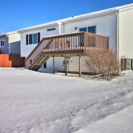 Welcoming West Fargo Retreat W Backyard Villa Bagian luar foto